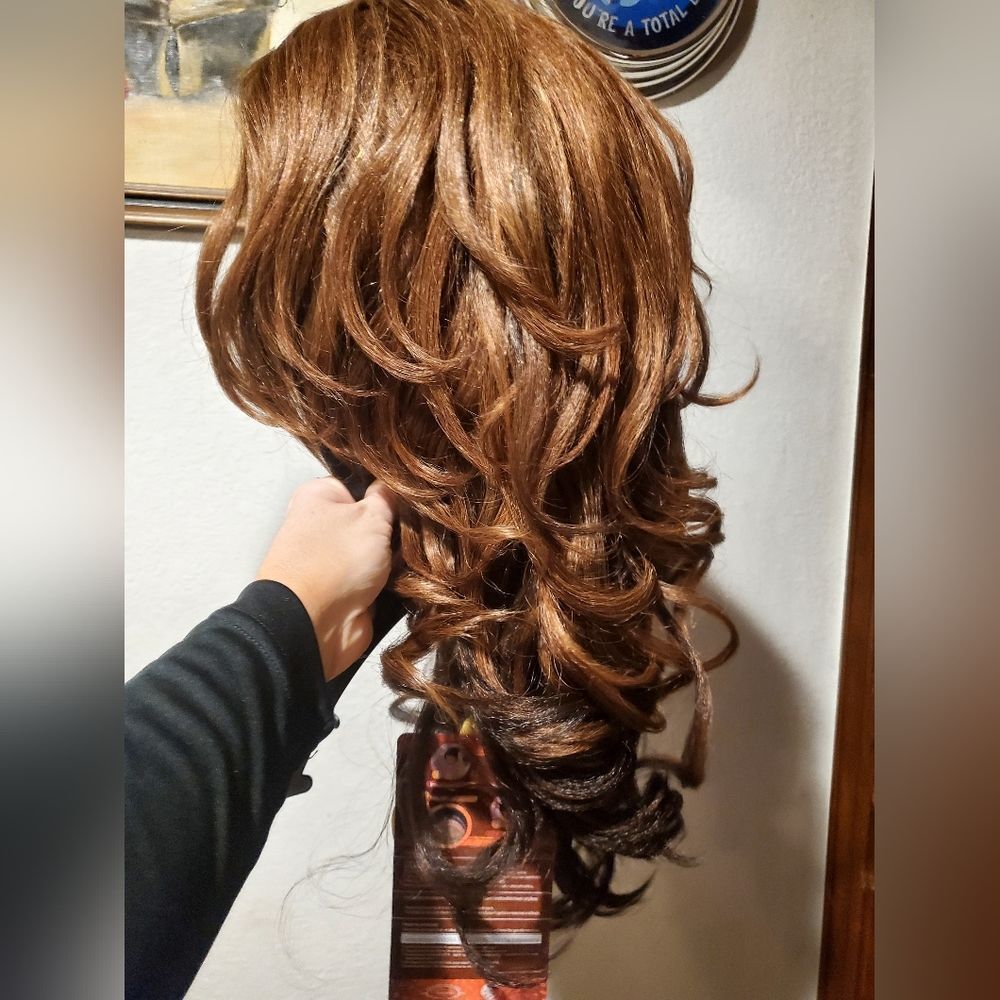 Nwt‎ Vanessa Top Super C-Side Lace Wig- Milkis Chestnut